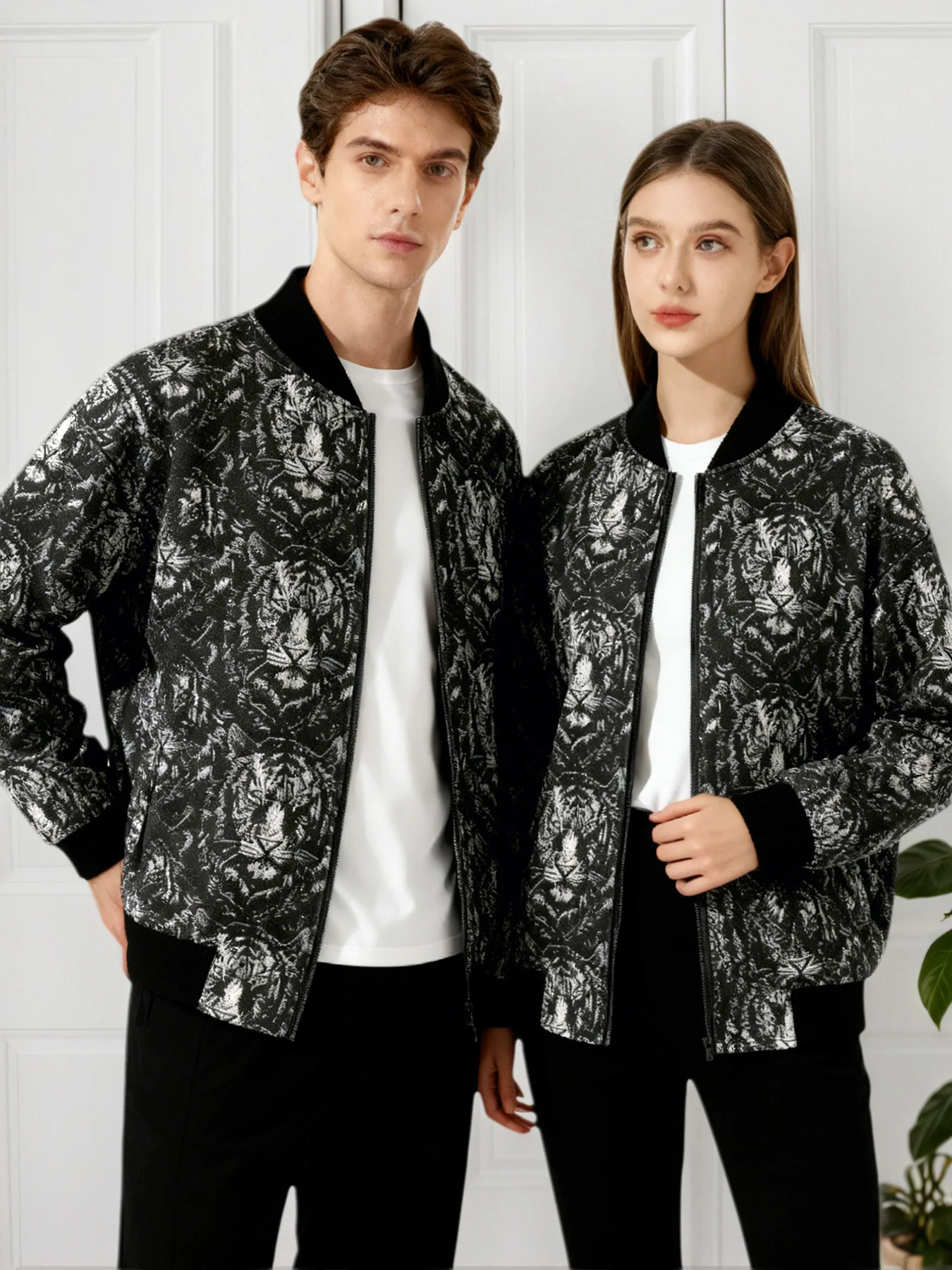 

Spring and autumn cotton-lined lightweight luxury printed texture casual men’s sport jacket/outerwear.