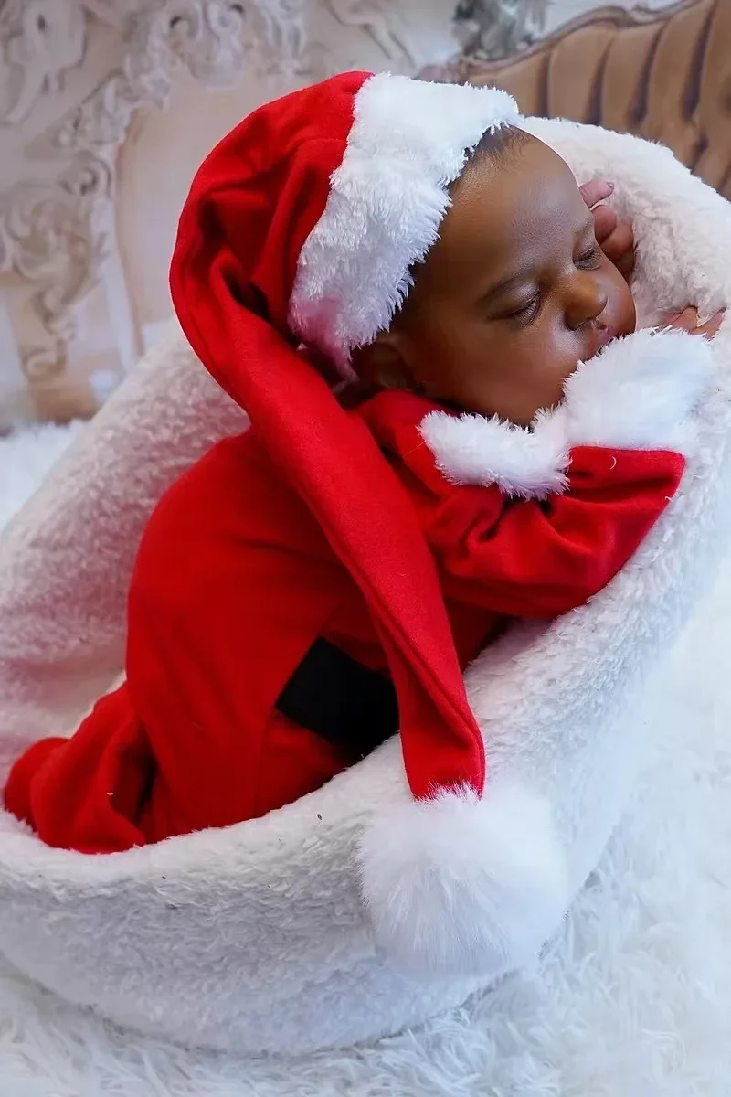 SINO-BB Fornitura limitata personalizzata da 18 pollici Reborn Baby Teddy con capelli dipinti Pelle scura Bambola già finita Abito diverso