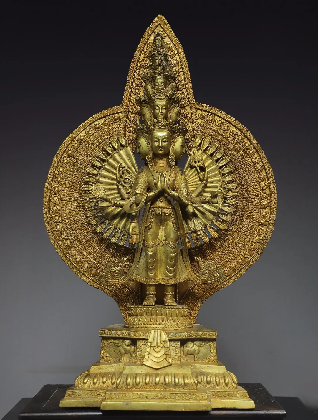 

28"Tibetan Temple Collection Old Bronze Gilded Cinnabar 1000 arm Guanyin Avalokitesvara Backlight Standing Buddha Worship Hall