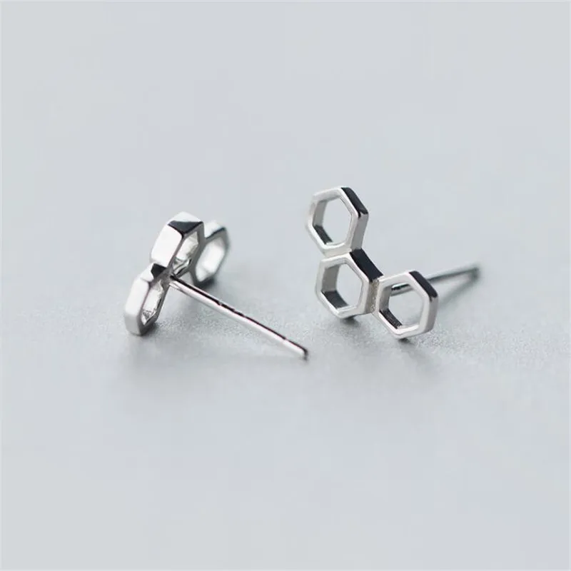 New Creative Fashion Jewelry Exquisite 925 Sterling Silver Sweet Hexagonal Geometric Simple Hive Popular Stud Earrings E204