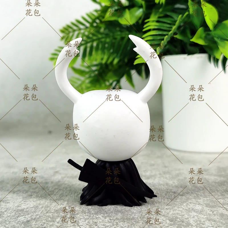 In Voorraad Mini Hollow Knight Zitpositie Kleine Ridder Anime Figuur Pvc Collectie Standbeeld Model Ornament Speelgoed Kerstcadeau
