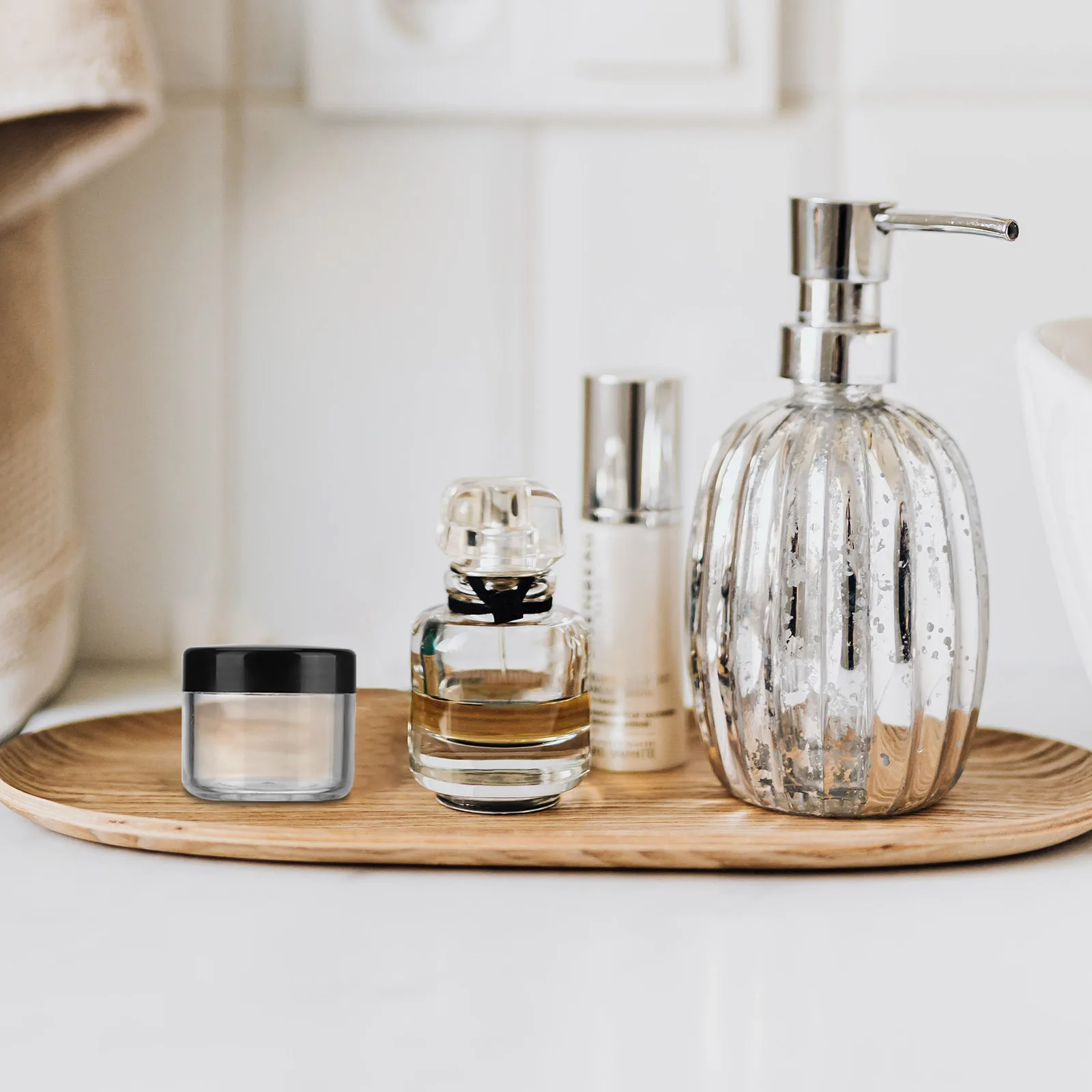 

20Pcs Empty Clear Plastic Jars Durable Practical for Creams Lotions Essential Oils Travel Camping Creams Container