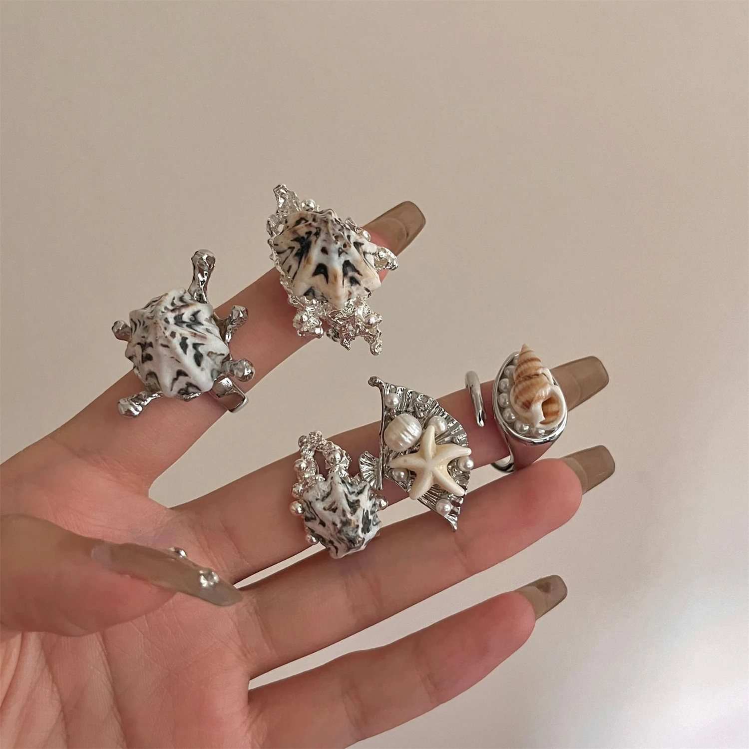 

WAKA Chic Unique Bohemian Seashell Starfish Ocean Rings Set 2025 Hot Trendy Beach Fashion Statement Women Jewelry Accessories