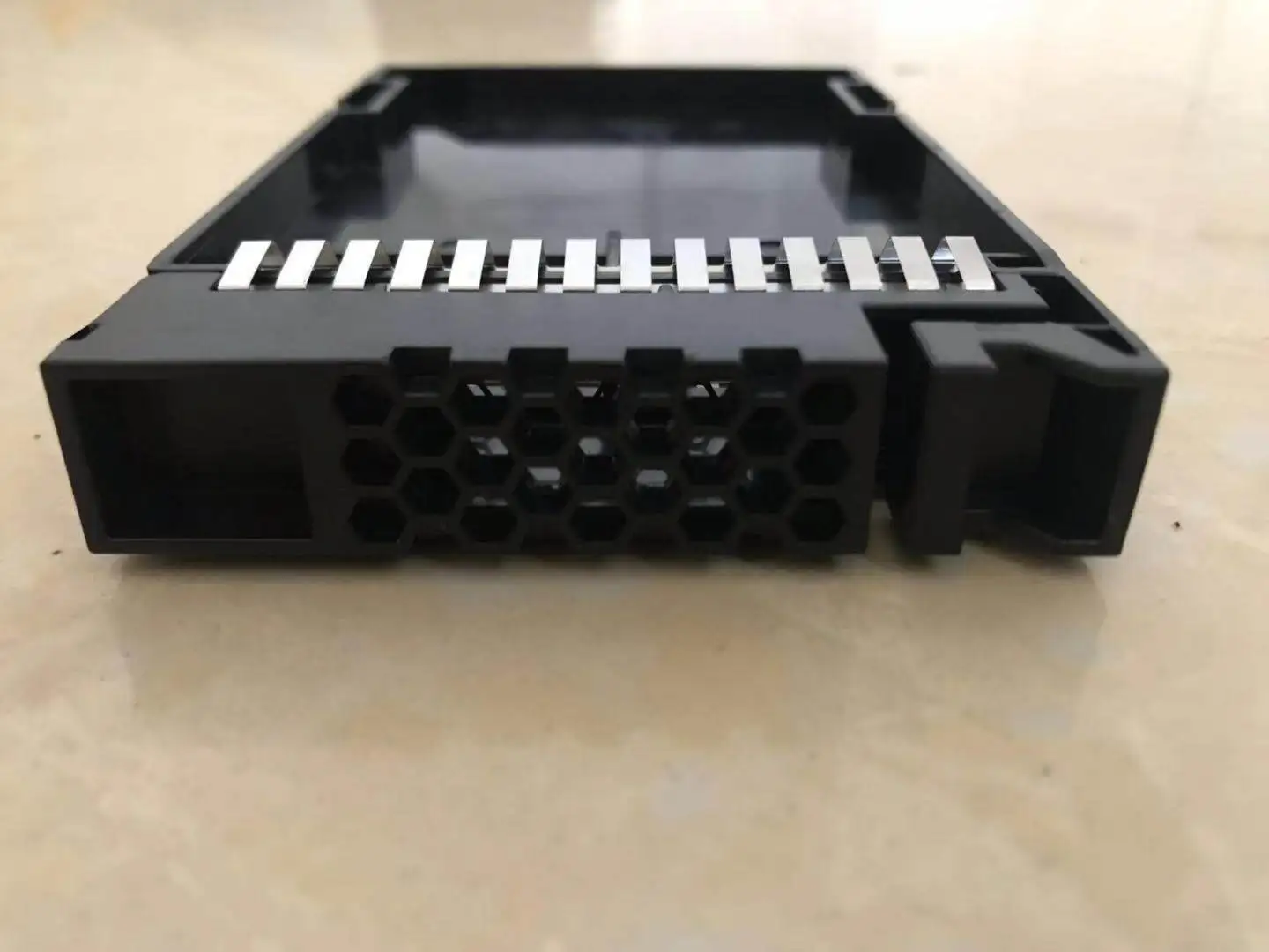 For Huawei Server V3 V5 Series 2.5 Inch Hard Drive Bay Cover Dummy Plug