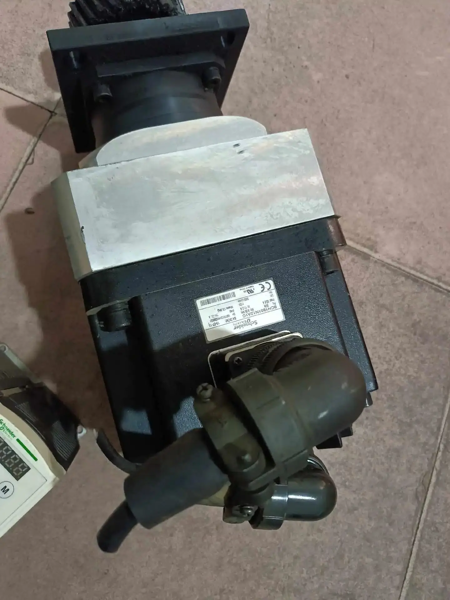 LXM23DU20M3X BCH1801N12A1C Серводвигатель для Schneider