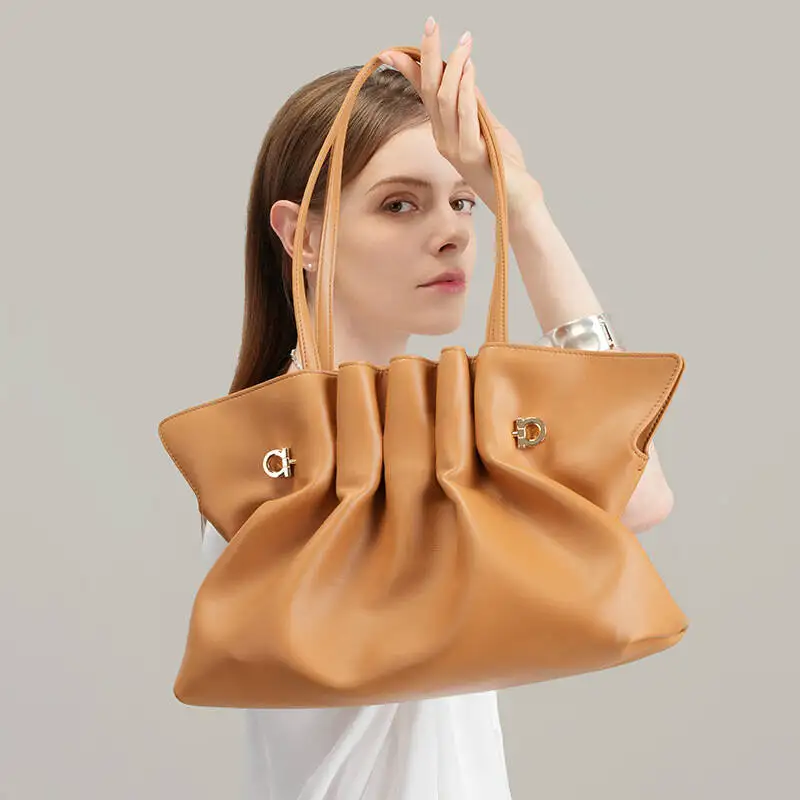 New Luxury Genuine Leather Women's Crossbody Pleated Bag Versatile Style Fashion backpack Casual Large-Capacity Shoulder