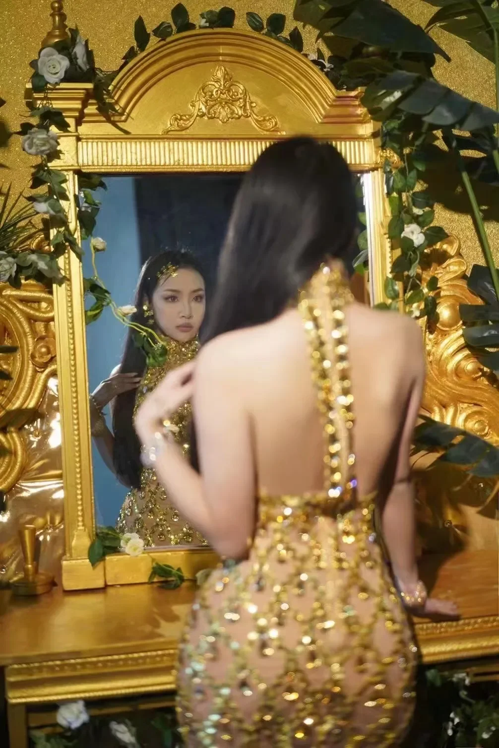 Vestido de noche transparente sin mangas con lentejuelas doradas negras brillantes, vestido de fotografía de malla elástica, Club de noche, celebración de cumpleaños