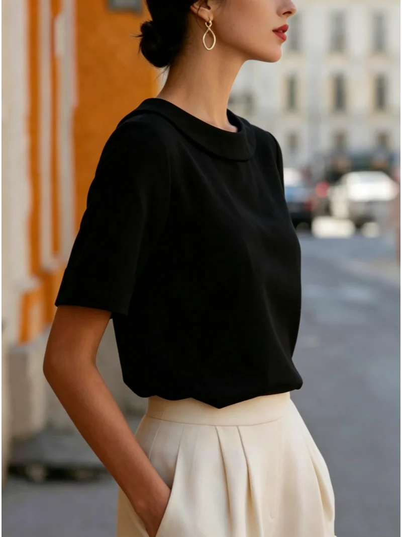 Elegante Kurzarmbluse mit abgerundetem Kragen und strukturierter Passform für Damen im Büro oder für formelle Anlässe. – Detail 10