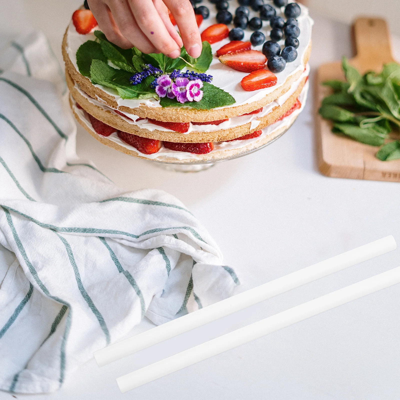 25Pcs Cake Dowels Plastic Support Rods for Tiered Cakes Sturdy PP Material Easy to Use Plastic Plate Support Cake Dowel