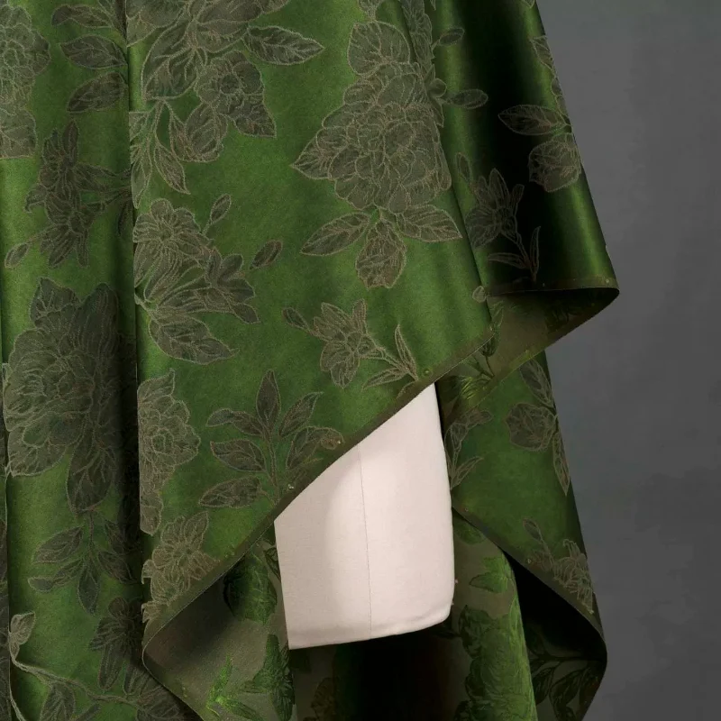 オリーブグリーンの牡丹とベゴニア柄ジャカードサテン生地、中国 - Is Sewing A Textile Craft のレビューと価格