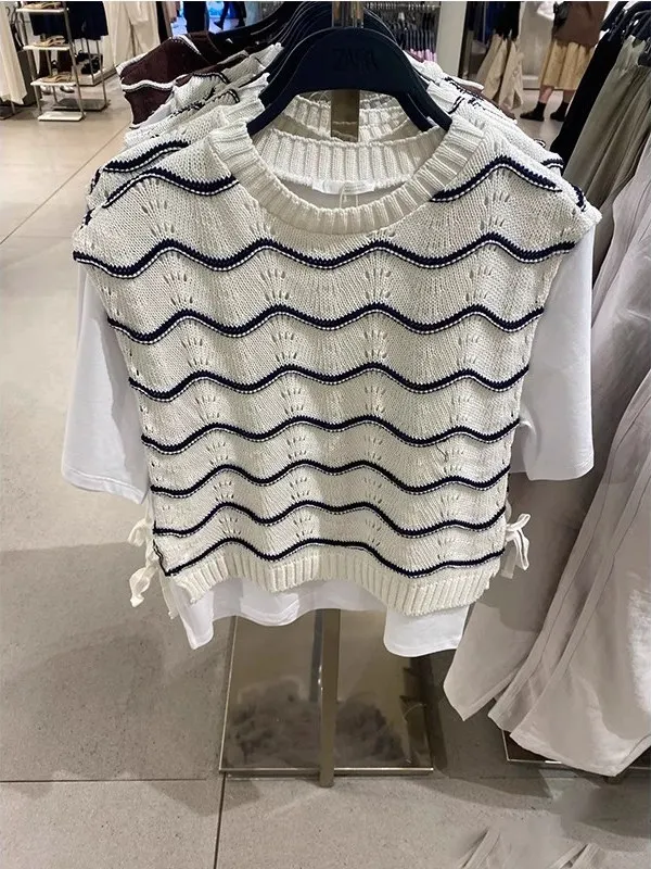 

Summer 2025 Sweet Striped Loose Knitted Vest Patchwork round Ne ort Sve T-irt Women's Faion Polyester Fiber Regula...