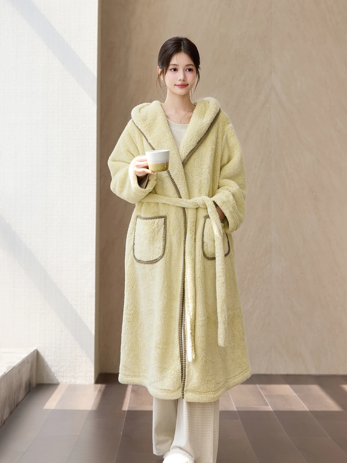 plus-size-women's-thickened-fleece-pajamas-long-sleepwear-winter-warm-bathrobe-set-coral-velvet-home-clothes-casual-outerwear