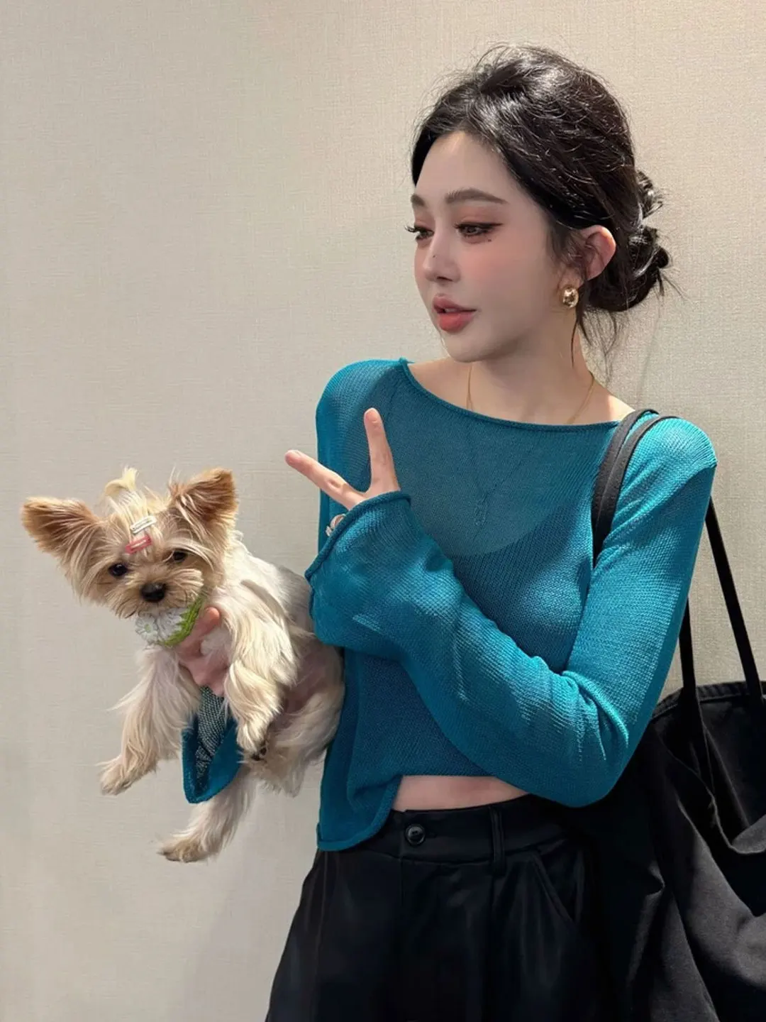 Chic Anti-Aging Light Blue Knitted Top Women's Autumn New Style Thin Long Sleeve round Neck Transparent Shoulder Baring Sunsh...