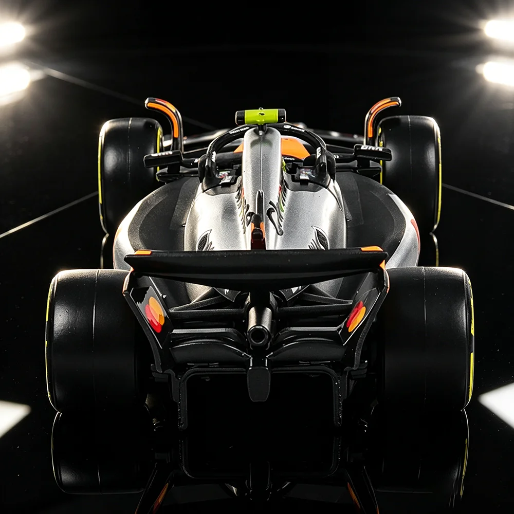 Bburago 1:43 F1 2025 McLaren B - đánh giá và giá Model Kit Formula 1