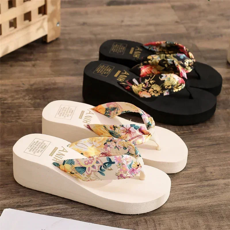 

2025 Fashion Women Flip Flops Summer Beach Platform Slippers Casual Outside Wedges Sandals Summer Women Shoes pantunflas