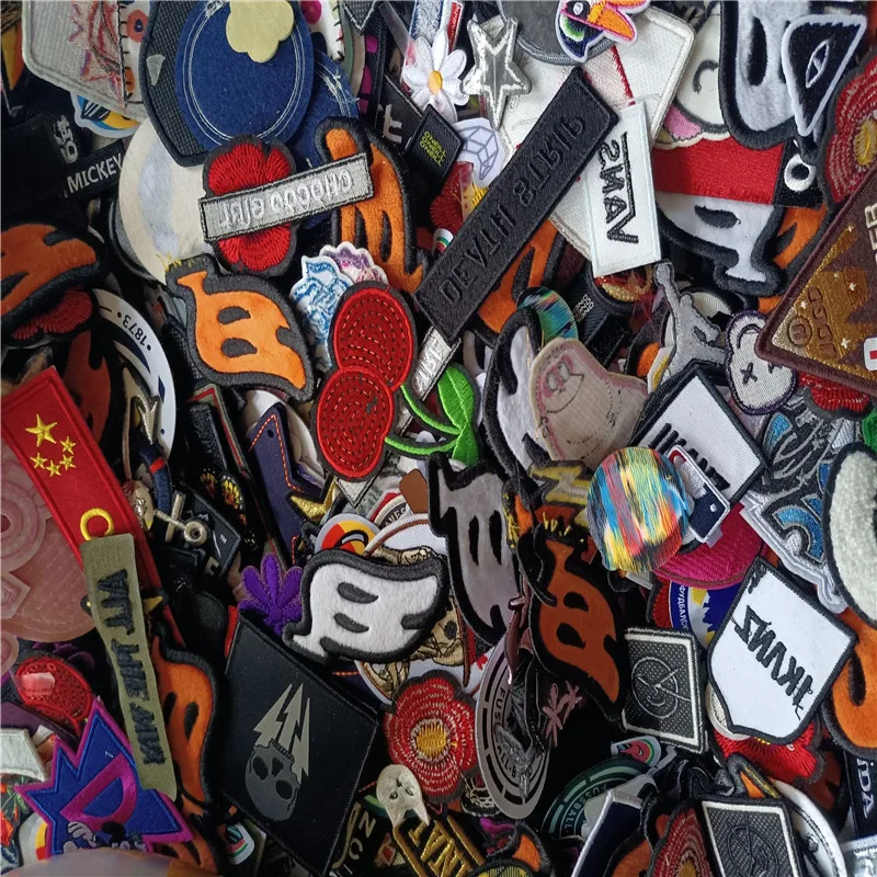 Random Mix Iron and Sewing Patches 100 Pieces/Batch DIY Fashion Clothing Decorative Apparel Fabric Backpack Sewing Decals