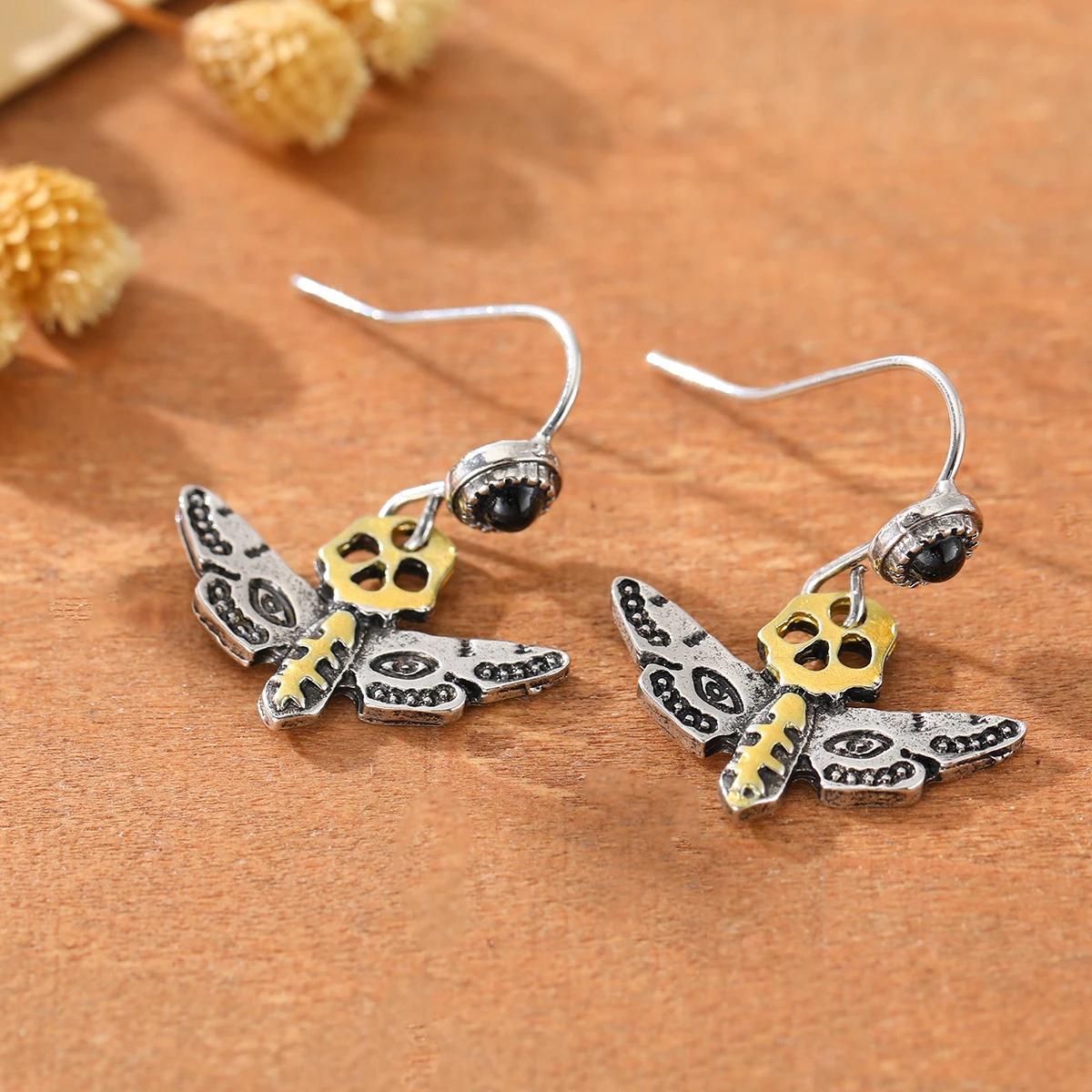 Gothic-style Two-color Skull Moth Artificial Gemstone Drop Earrings for Ladies, Suitable for punk Dark-themed Parties.