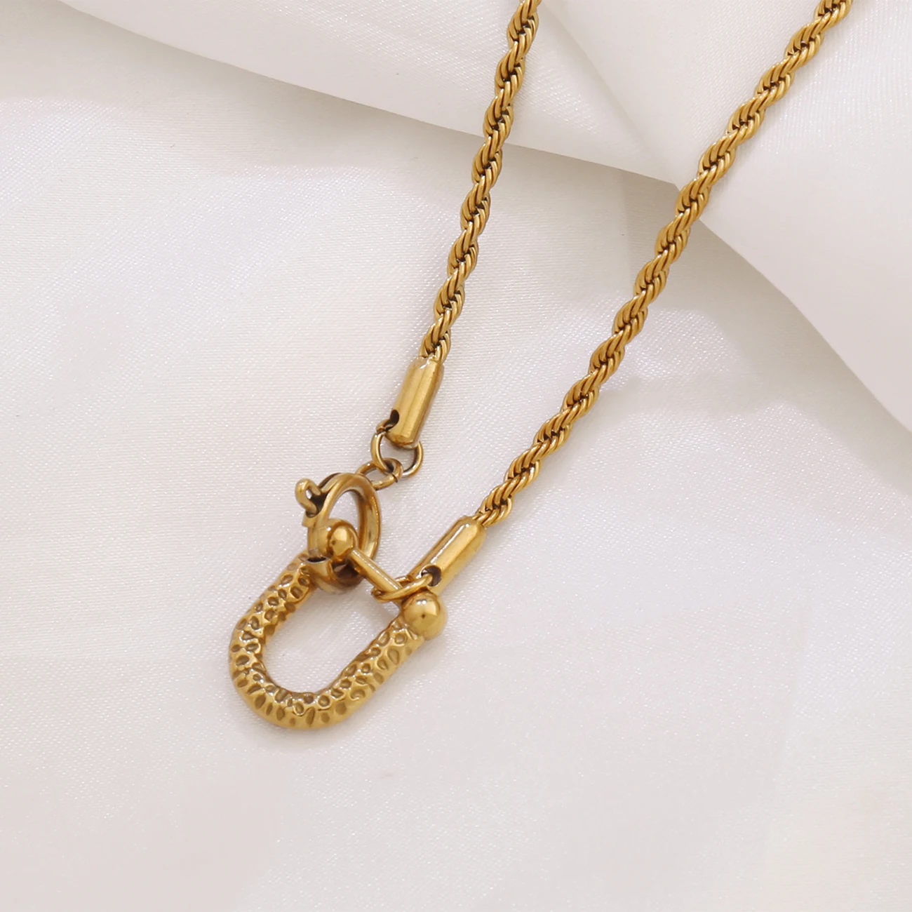 316L Stainless Steel Horseshoe Buckle Pendant Necklace for Women Fashion Stackable Rope Chain Choker Girl Party Jewelry Gifts