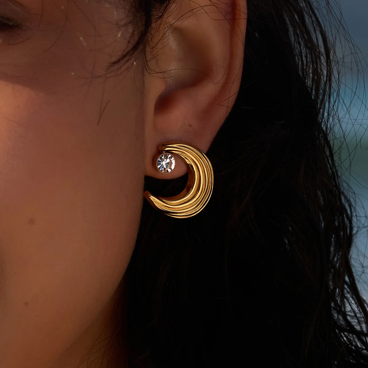 

Classic Unique Moon Round Crystal Stud Earrings for Women 18K Gold PVD Plated Stainless Steel Earrings Fashion Jewelry Gift