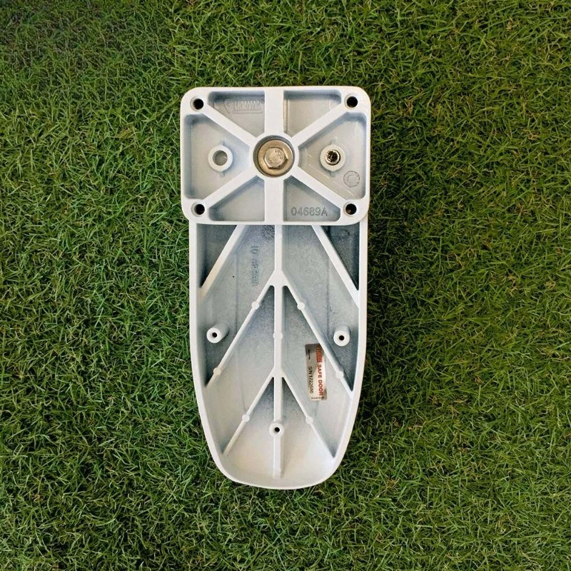 Push t outside the middle door of the RV, strengthen  lock, protect the door lock and drag it.