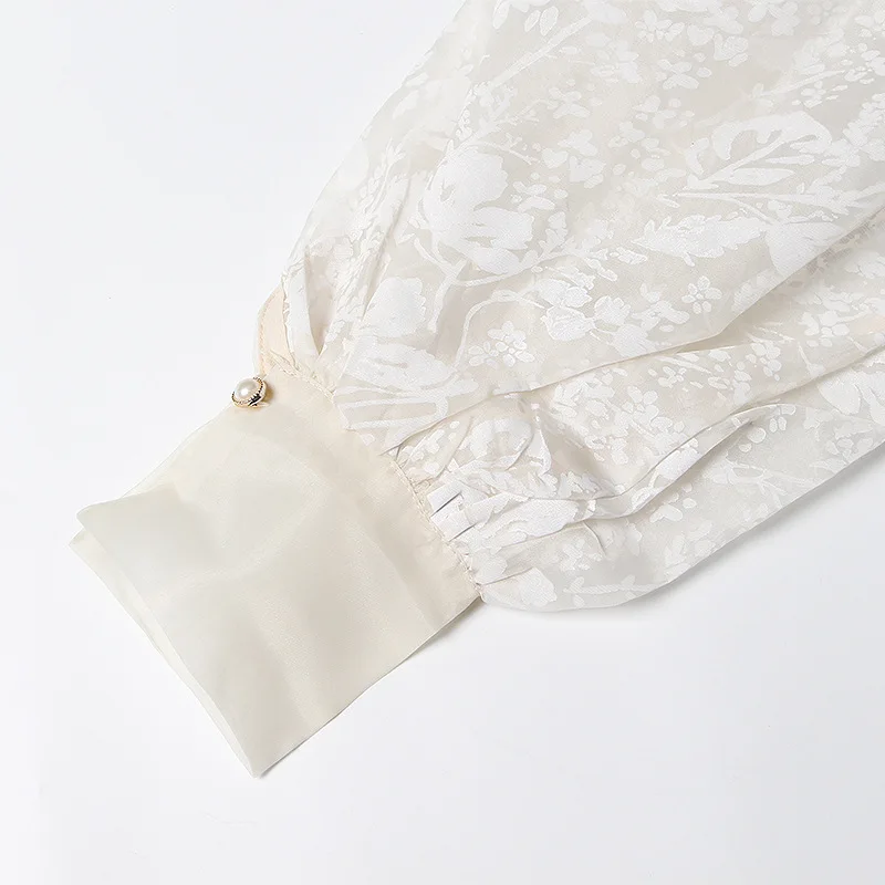 Blus Wanita Lengan Panjang Trendy dengan Kerut, Kerah Mock Neck, Berlapis Ruffle, Kasual, Bahan Chiffon Transparan, Model Pendek