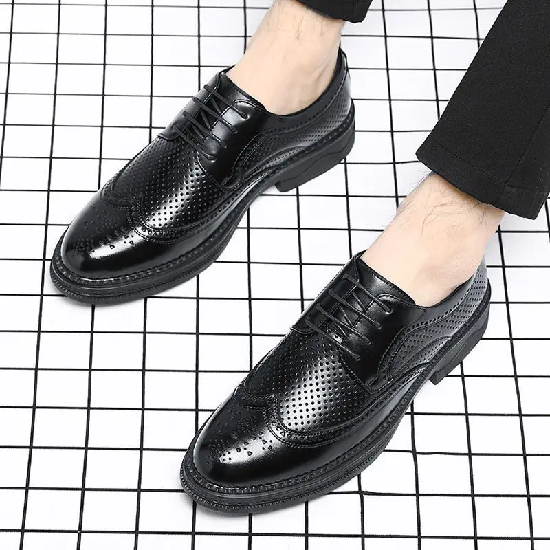 

Men's British Brogue Business Formal Leather Shoes New Style Wedding Groom Shoes Invisible Lift Comfortable Durable