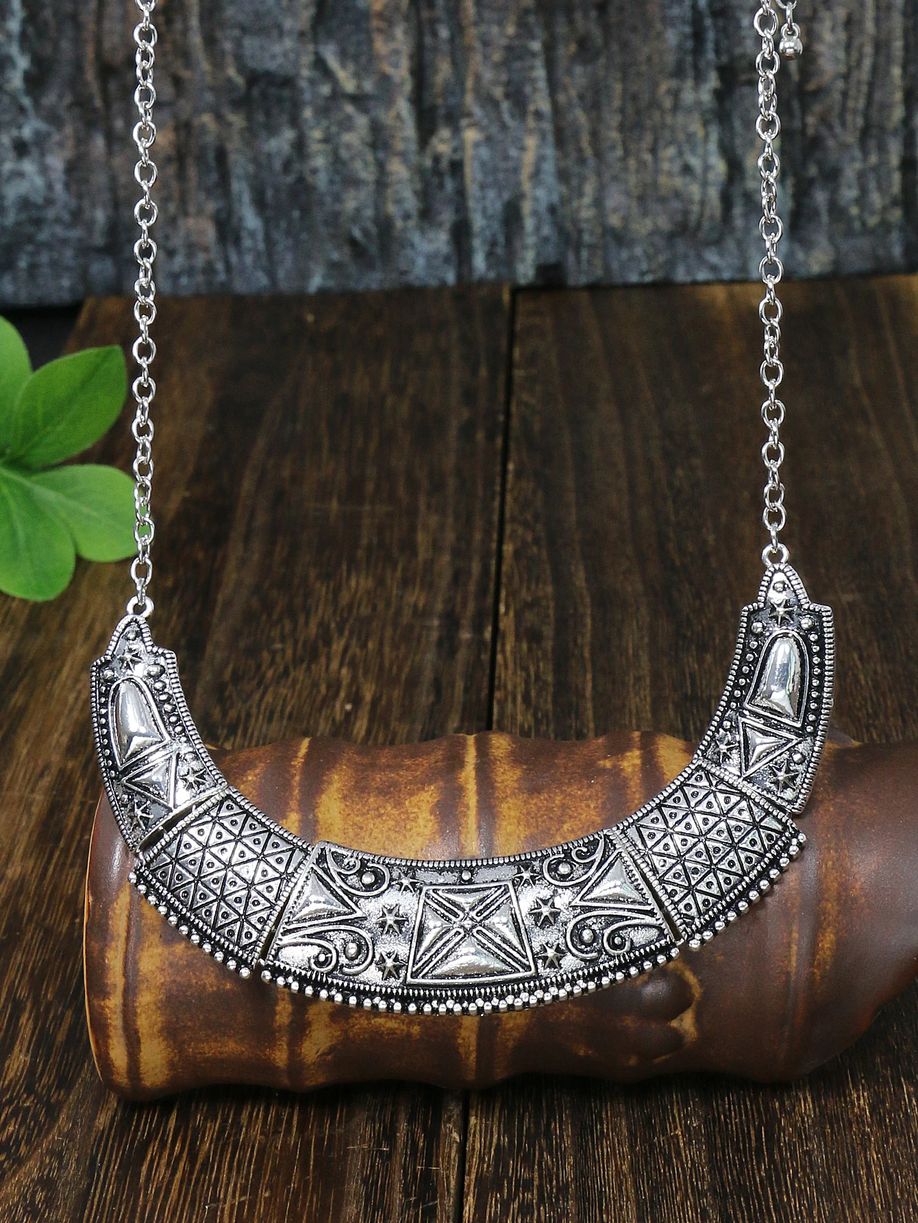 Bohemian Vintage Ethnic Metal Necklace Women\'s Necklace Personalized Necklace with Special Temperament