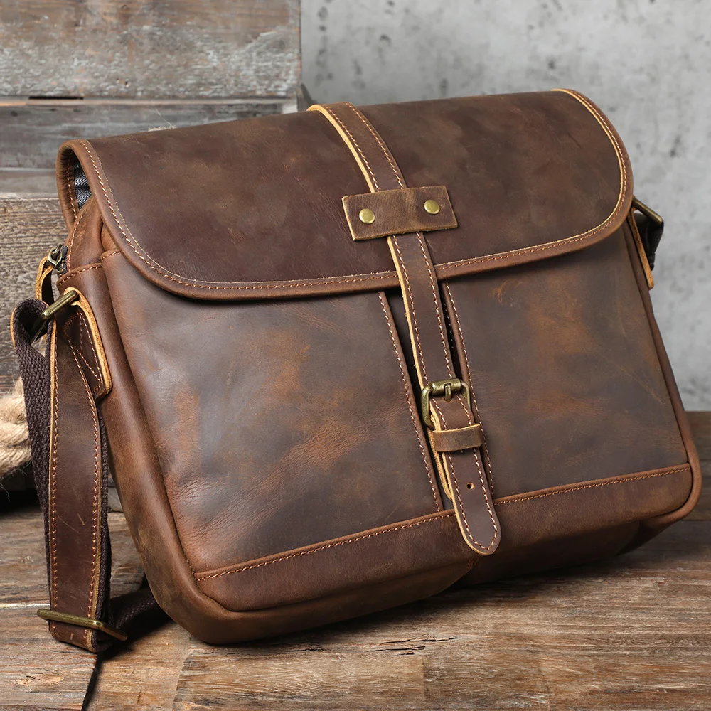S.WORKER Vintage Echtleder Herren-Umhängetaschen Handgefertigte 12-Zoll-Tasche für iPad, Handy und Schlüssel Geschenk für Männer – Detail 11