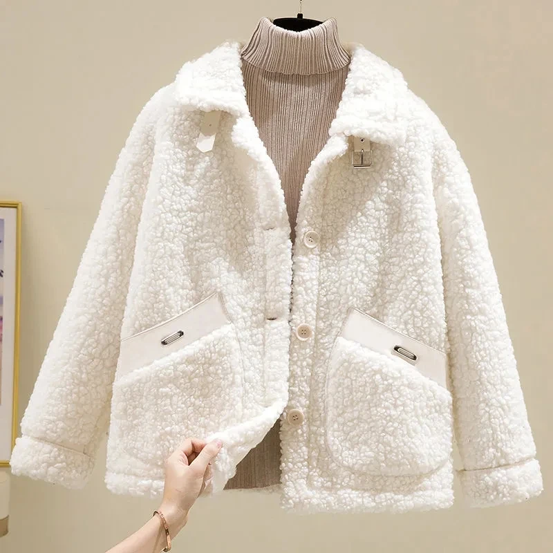 Cappotto invernale da donna in lana di agnello spessa nuovi top monopetto giacca tascabile in velluto a grana larga Cardigan corto All-in-one in pelliccia femminile