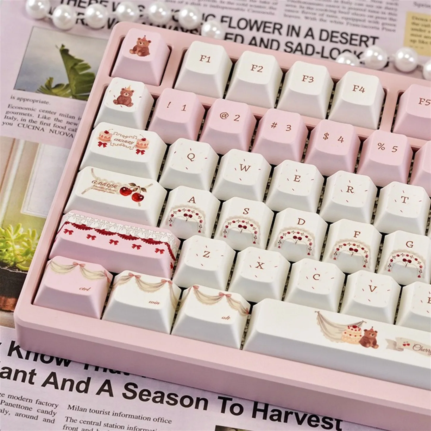 Cherry Cake Girl Heart Cartoon Pink Cherry Keychain Kit PBT 129 Key Suitable for 61/75/87/104 Magnetic Axis Mechanical Keyboard