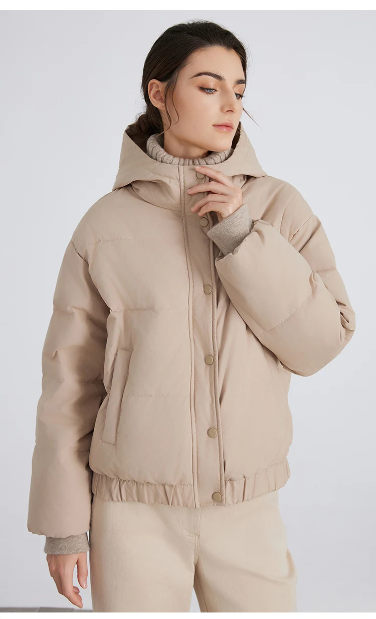 BC869 Rollkragenjacke mit Kapuze, Reißverschluss und Knopfleiste, 100% Kaschmir, leichte Luxus-Daunenjacke aus weißem Gänsedaunen für Damen – Detail 6