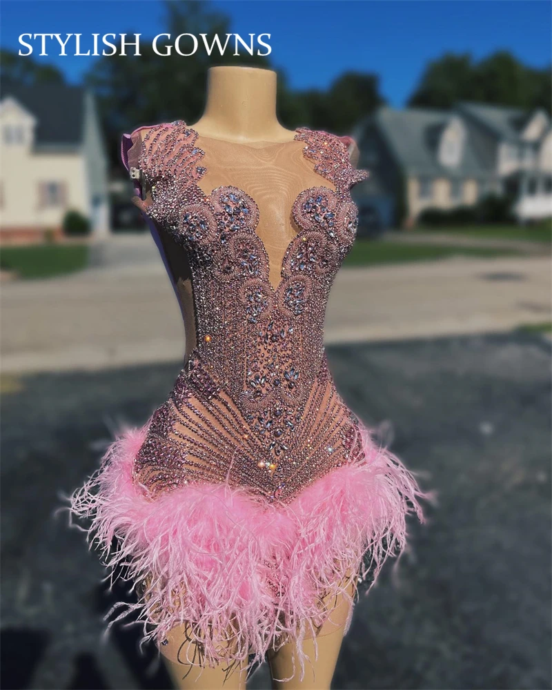 Sexy Pink Short Prom Dress For Black Girls 2024 Glitter Beaded Crystals Rhinestone Birthday Party Feathers Cocktail Customized