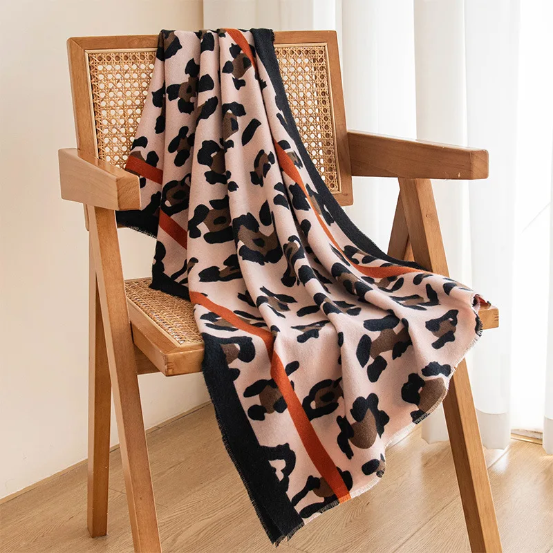 

European and American Style Fashion Workplace Versatile Leopard Print Scarf, High-end Luxury Long Scarf, Autumn and Winter Shawl