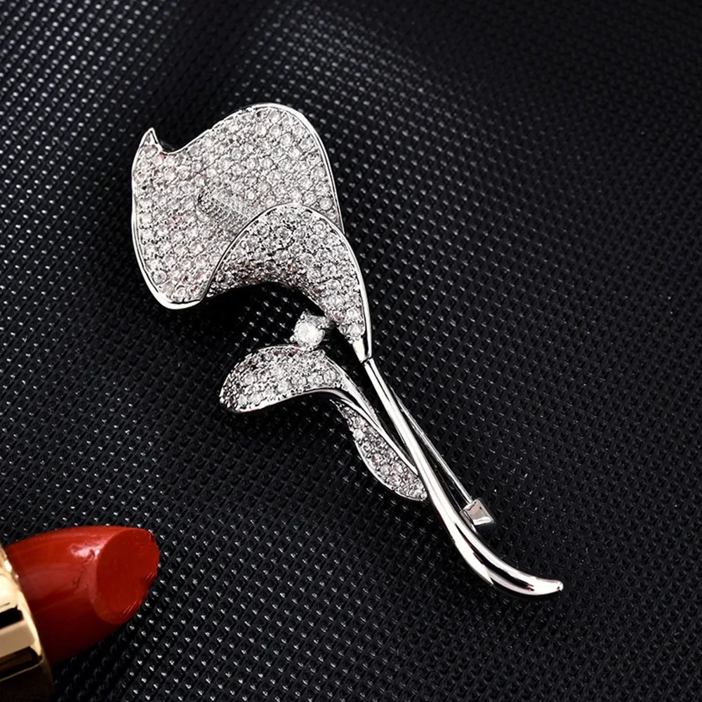 

Rhinestone Calla Lily Brooch Elegant Flower Brooches Corsage Women's Dress Clothing Suit Lapel Pins Jewelry Wedding Accessories