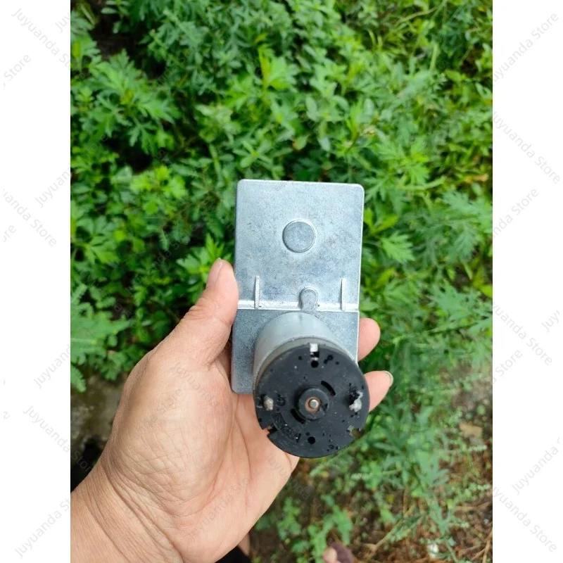 Imported Disassembly Parts Seven-character Game Machine Motor Power Train Motor Metal Gear Reducer