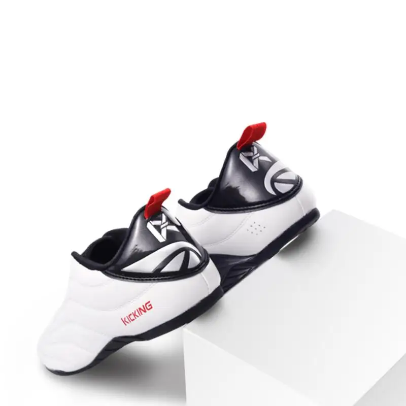 أحذية التايكوندو قابلة للتنفس أحذية الكاراتيه الكونغ فو للمصارعة فنون الدفاع عن النفس أحذية رياضية للنساء والرجال والكبار والأطفال