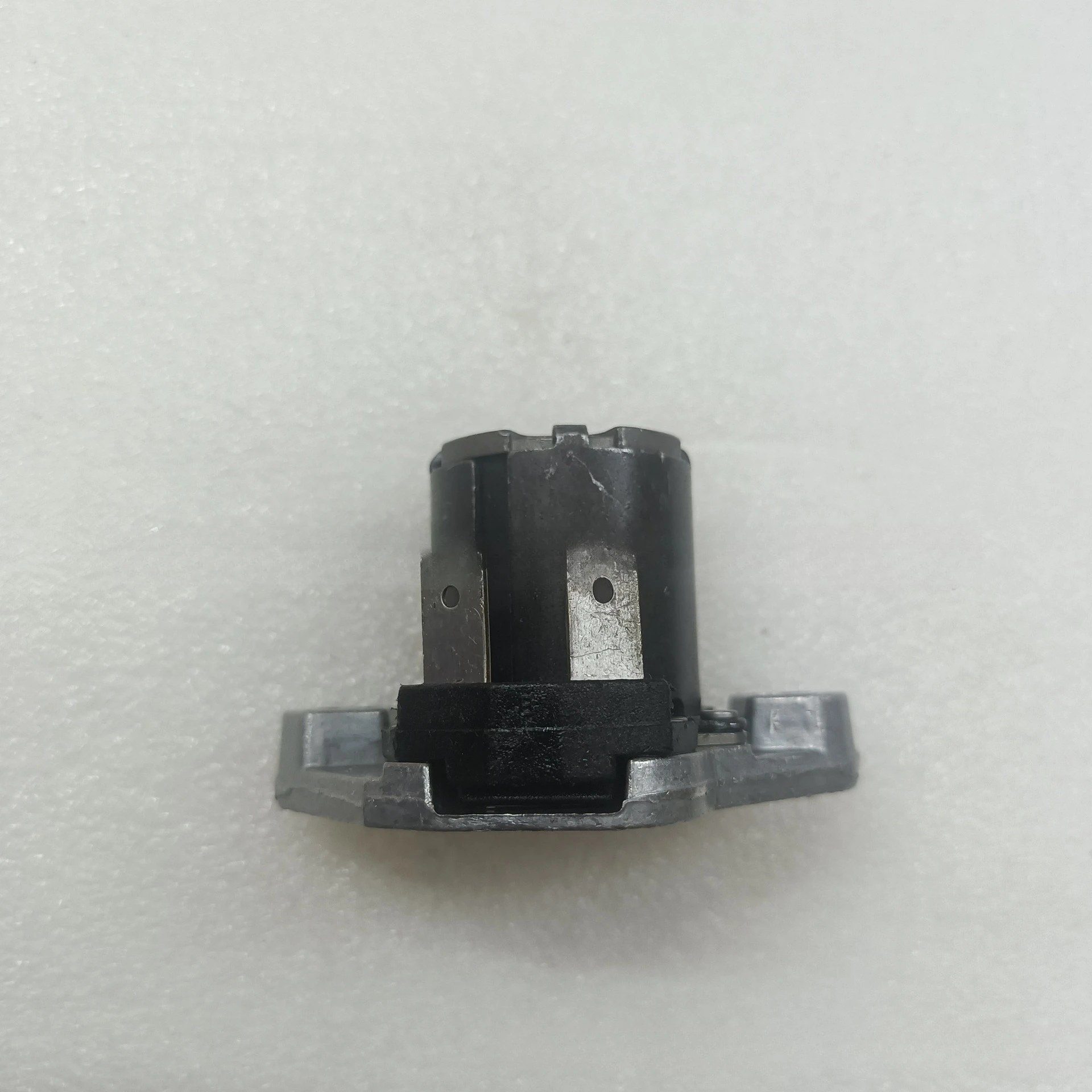 

Suitable for Allison transmission solenoid valve 23042986 3740594 24V