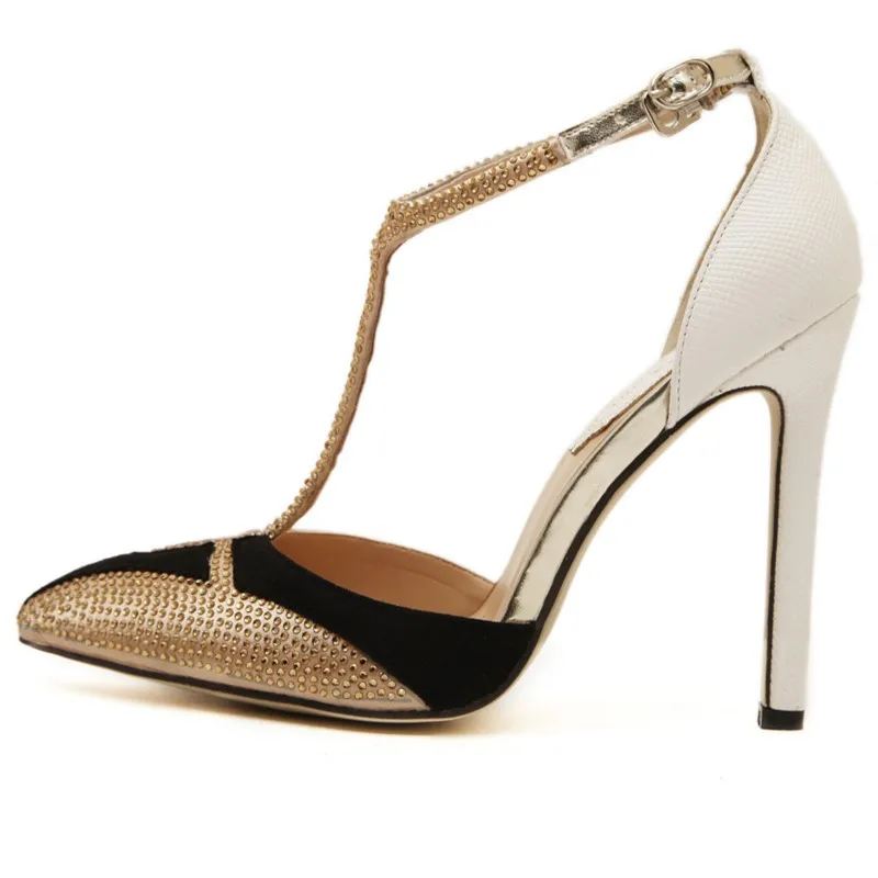 

2025 г. Модные одинарные туфли с неглубоким горлышком и Т-образными полыми стразами. Женские европейские и американские остроконечные туфли на высоком каблуке.