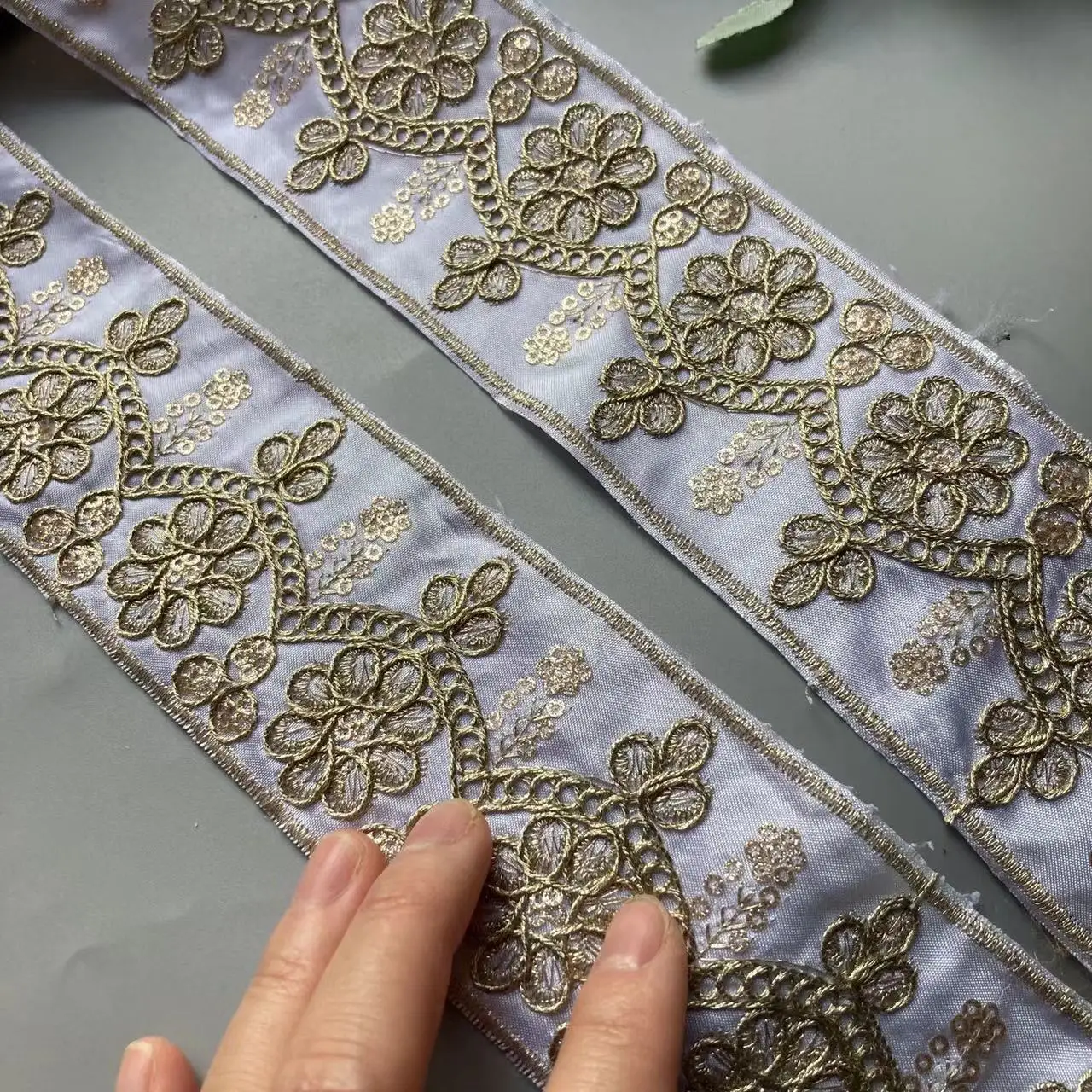 

1 Yards 5.5cm White Sequin Embroidery Lace Ribbon DIY Sewing Trims Craft Ethnic Strand Embroidery Clothing Collar Accessories