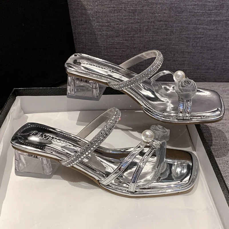 النمط الفرنسي كعب مكتنز حجر الراين النعال المرأة في الهواء الطلق الصيف الجنية جو النعال باردة النسخة الكورية المطاط وحيد