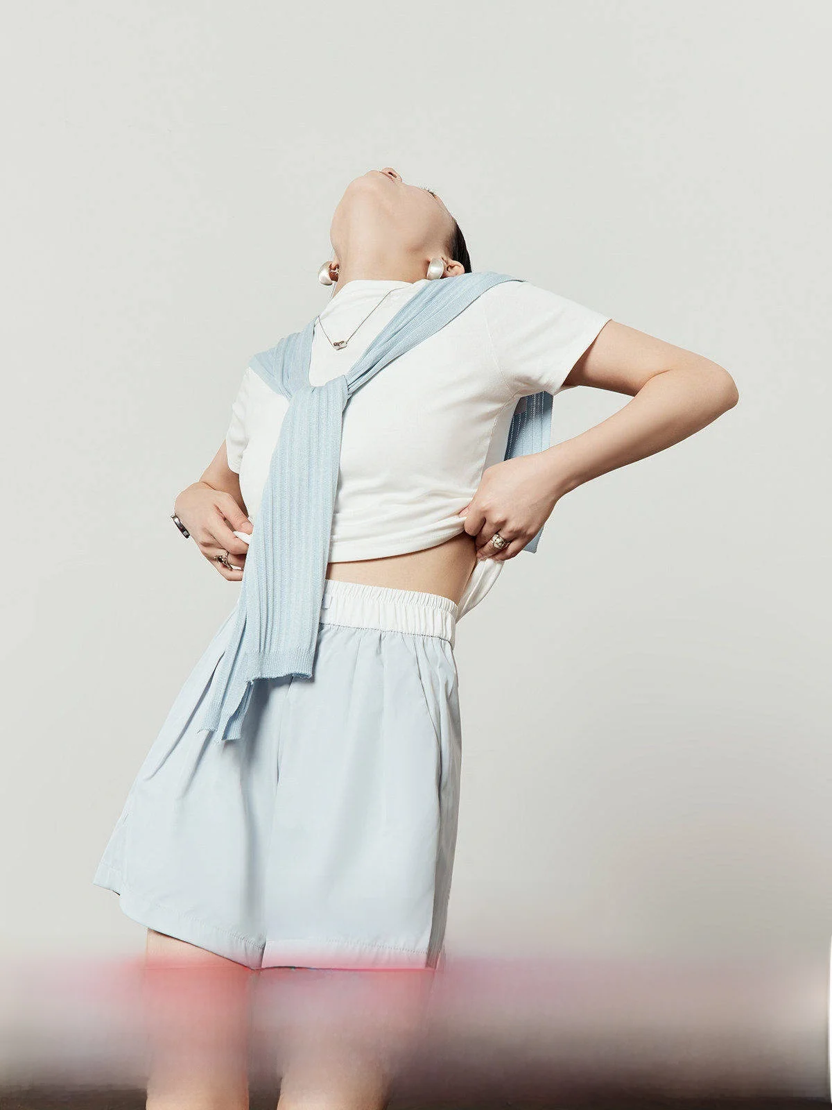 

Синие повседневные брюки для женщин, свободные, для работы, летние, новинка, с цветными вставками, прямые, с эластичным поясом