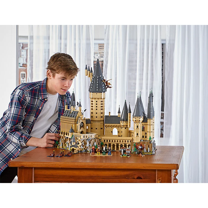 LEGO Harry Potter-71043 Hogwarts Castle toy set, room decoration