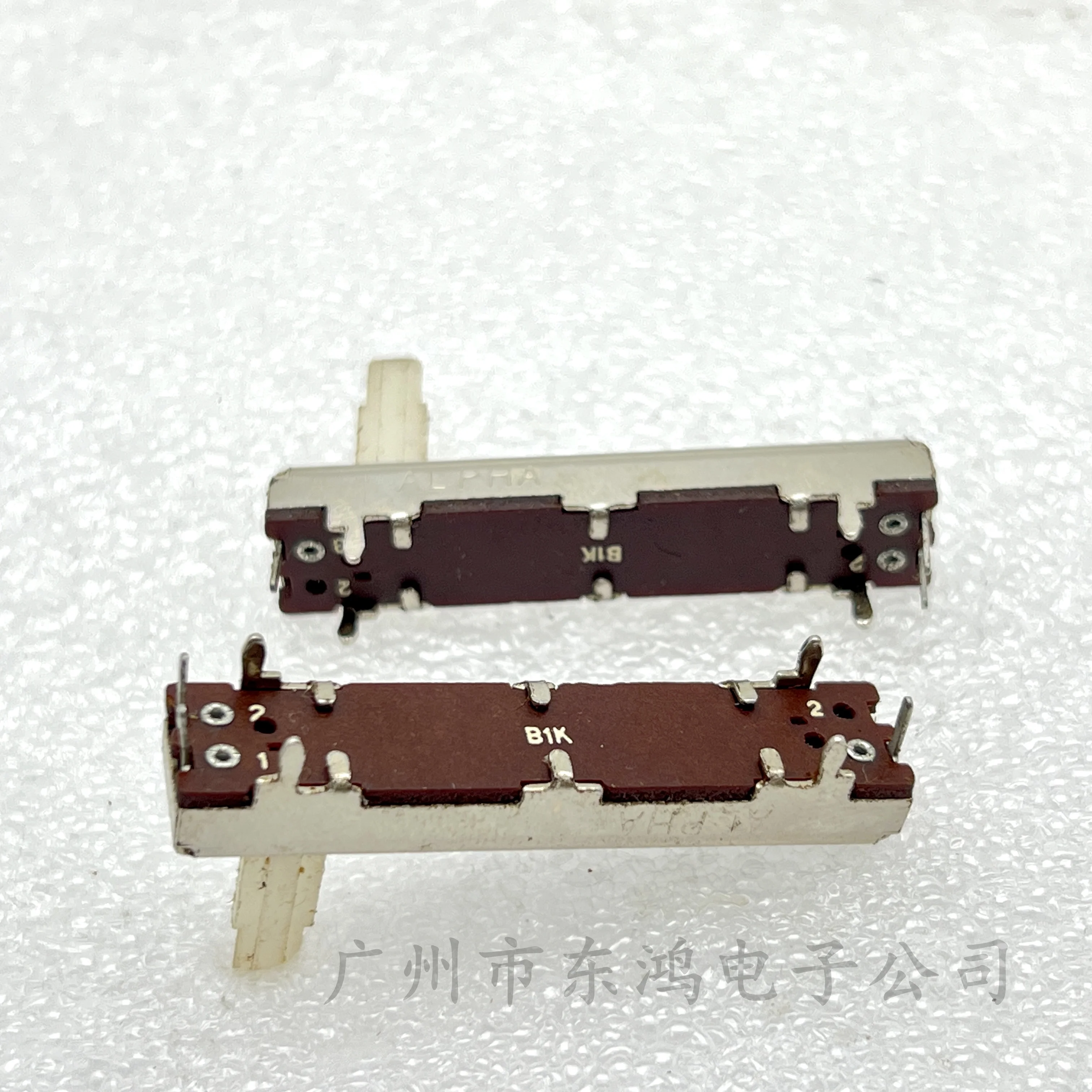 1 PCS Taiwan ALPHA Aihua 45mm straight slide potentiometer B1K 3 foot shaft length 15mm