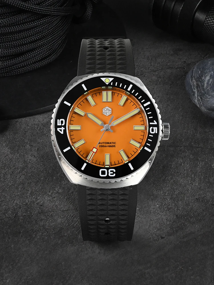 San Martin 40.5mm Original NH35 Enamel Orange Dial Men Diving Watch Automatic C3 Green Lume 20ATM Sapphire Glass SN0045-1