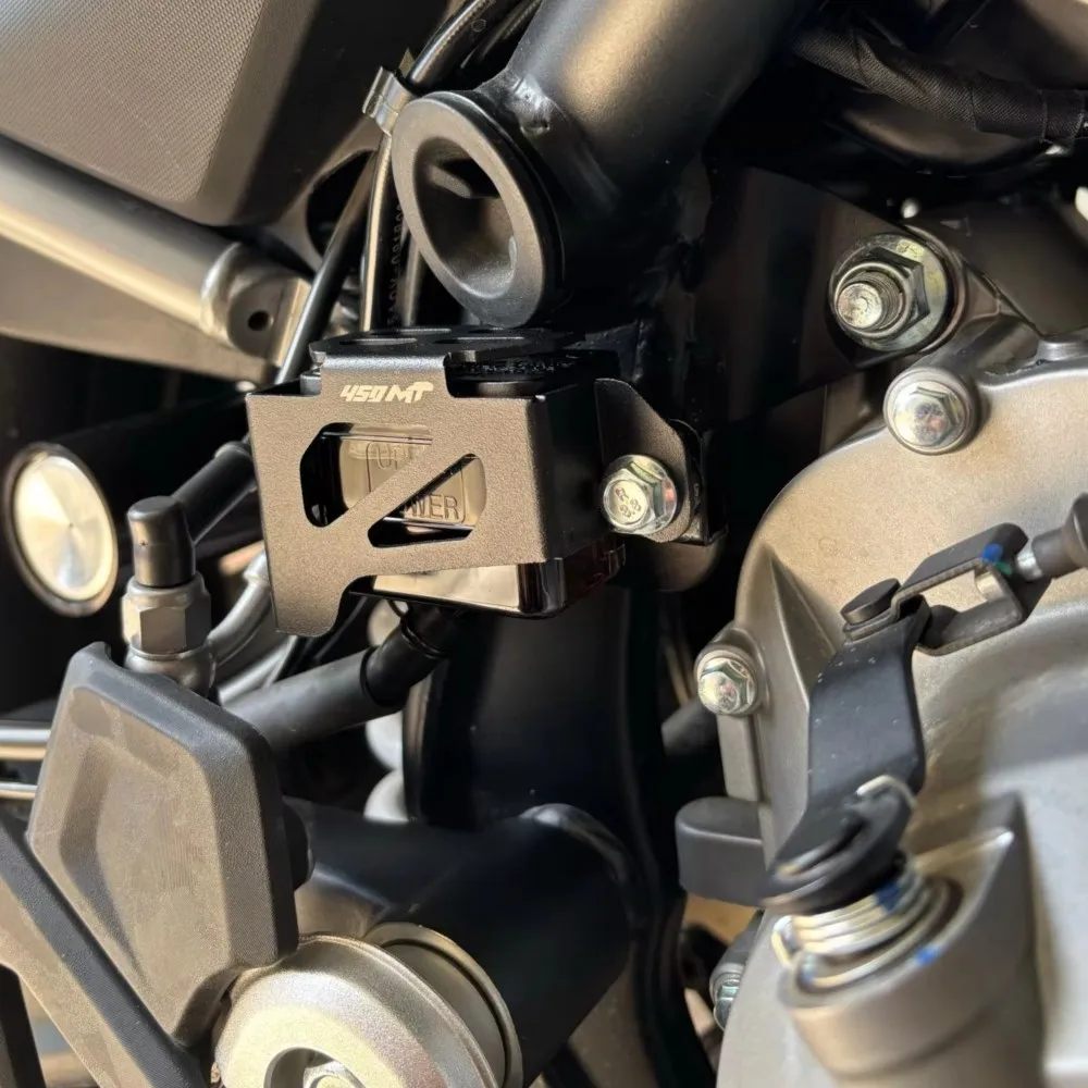 Motorcycle For CFMOTO 450SR 450SS 450SRS 450NK 450CLC 450MT 2022 2023 2024-2026 Rear Brake Fluid Reservoir Guard Cover Protector