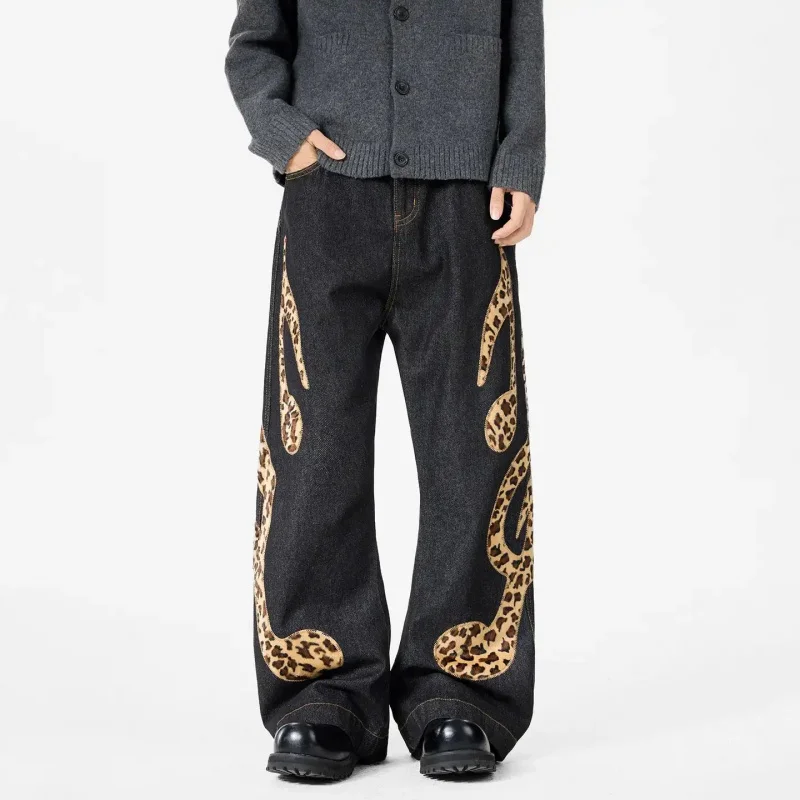 American Retro Design 2026 Y2K Style Loose Straight Jeans with Leopard Pattern Denim and Oversized Stitching for Men