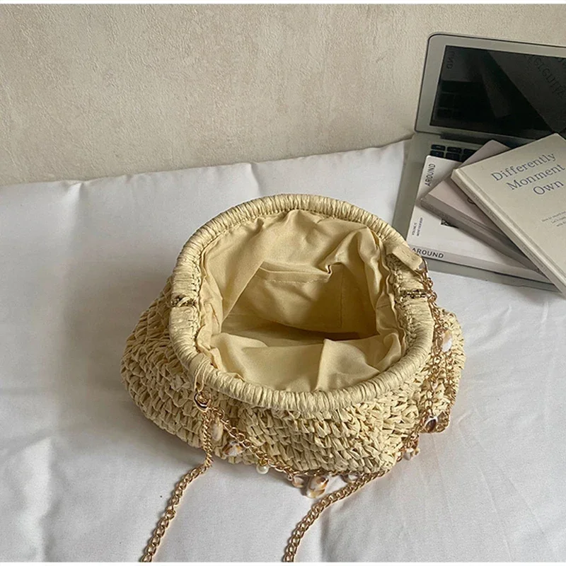 Metallkettenriemen Stroh Gewebte Umhängetasche, Muschel-Dekoration Damen Abendtasche Elegante Clutch, Sommer Strand Chic – Detail 6