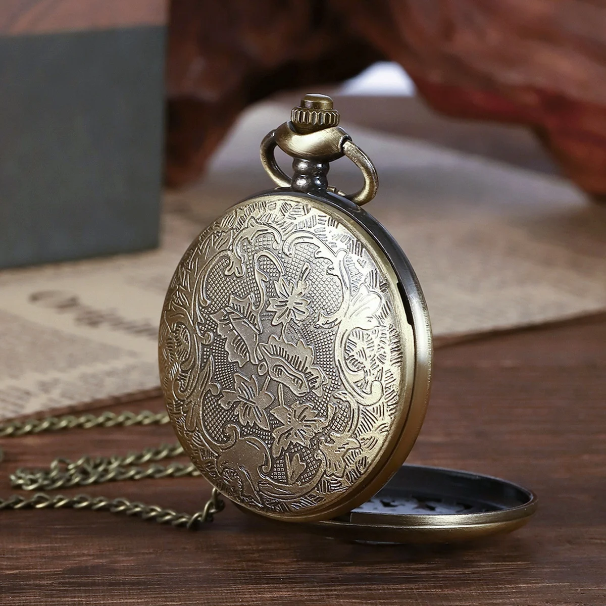 Vintage Lion Pocket Watch Embossed Necklace Watch Pointer to My Son Love Dad Parent-Child Gift Pocket Watch Jewelry Chain Watch Holiday Gift