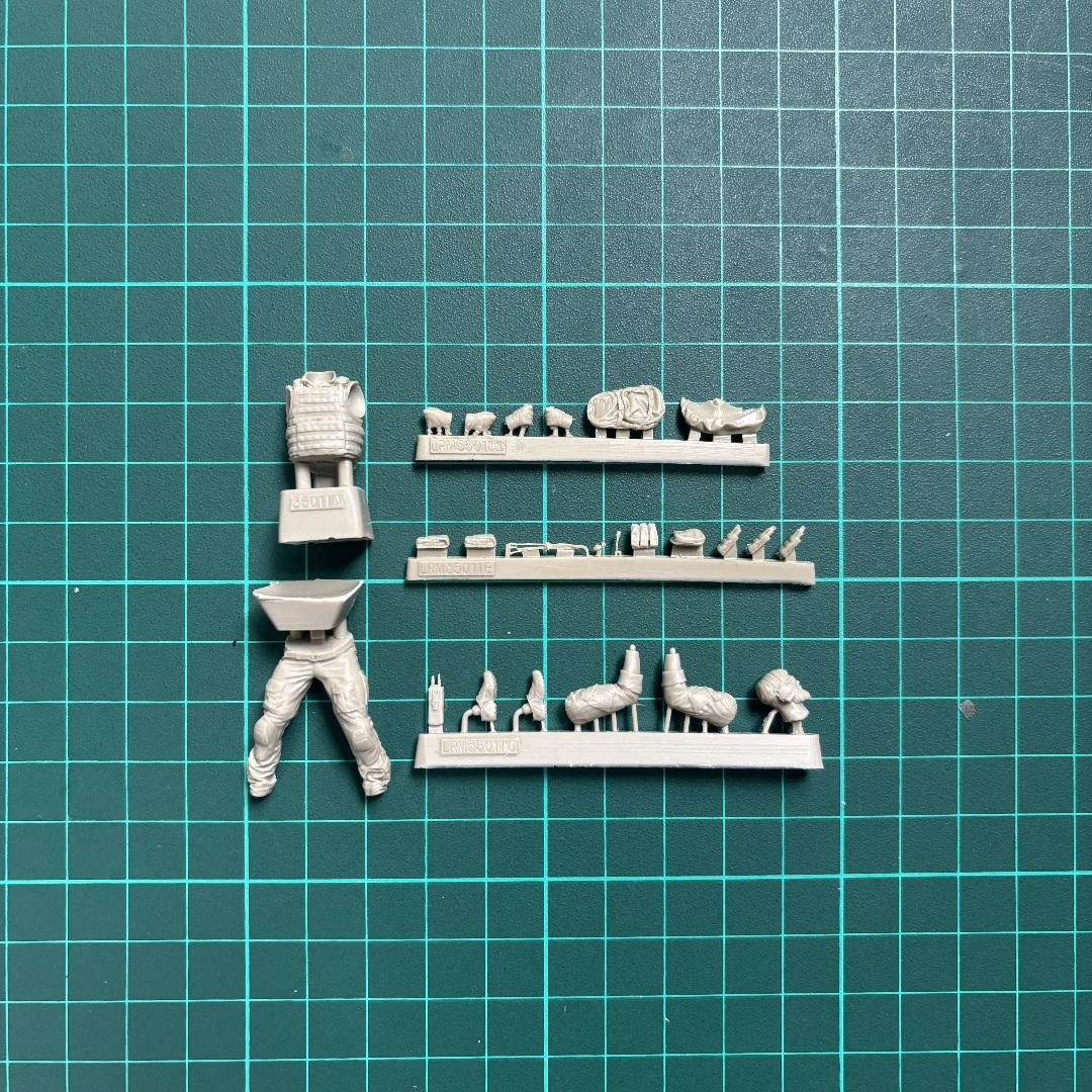 Kit de modelo sem pintura de figura de resina 1/35, artilheiro das Forças Especiais do Exército dos Estados Unidos (1 pessoa) GK desmontado e sem pintura