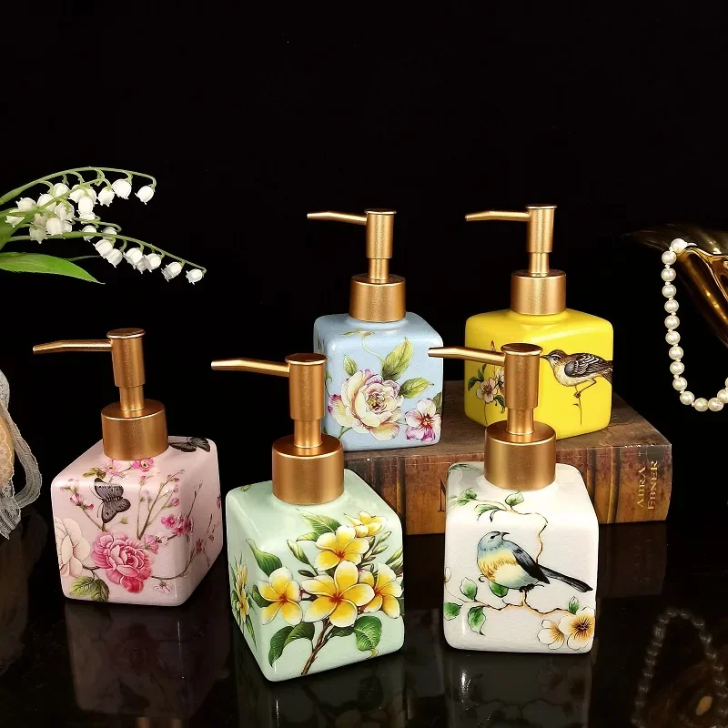 

200ml Small Fresh Ceramic Wash Retro Hotel Home Chinese Shampoo and Bath Gel Press Bottle Dispensing Bottle Soap Dispenser